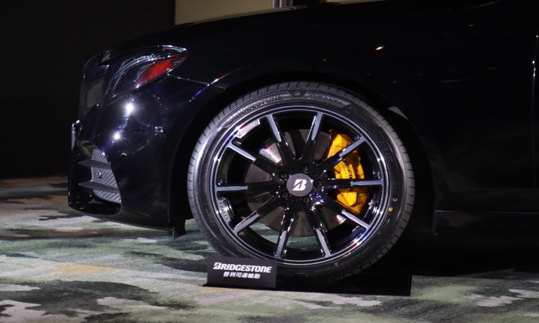 BRIDGESTONE 高級房車專用胎 TURANZA 6 正式在臺上市，為高級房車輪胎市場樹立舒適新標竿